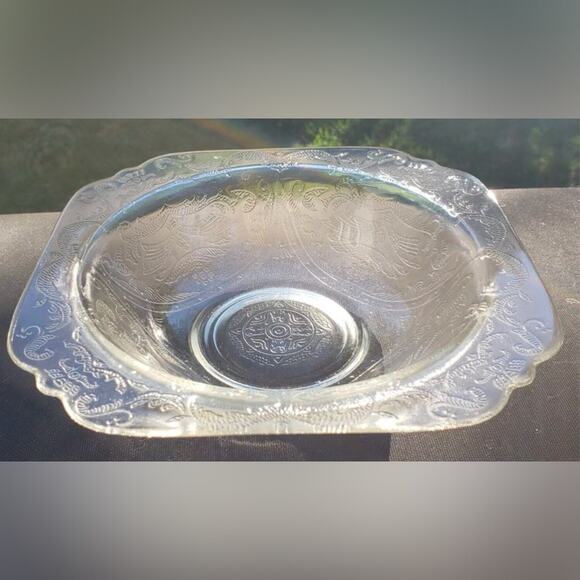 Vintage Depression Glass Madrid Pattern Bowl in Clear Glass. In Excellent Cond. - Picture 2 of 8